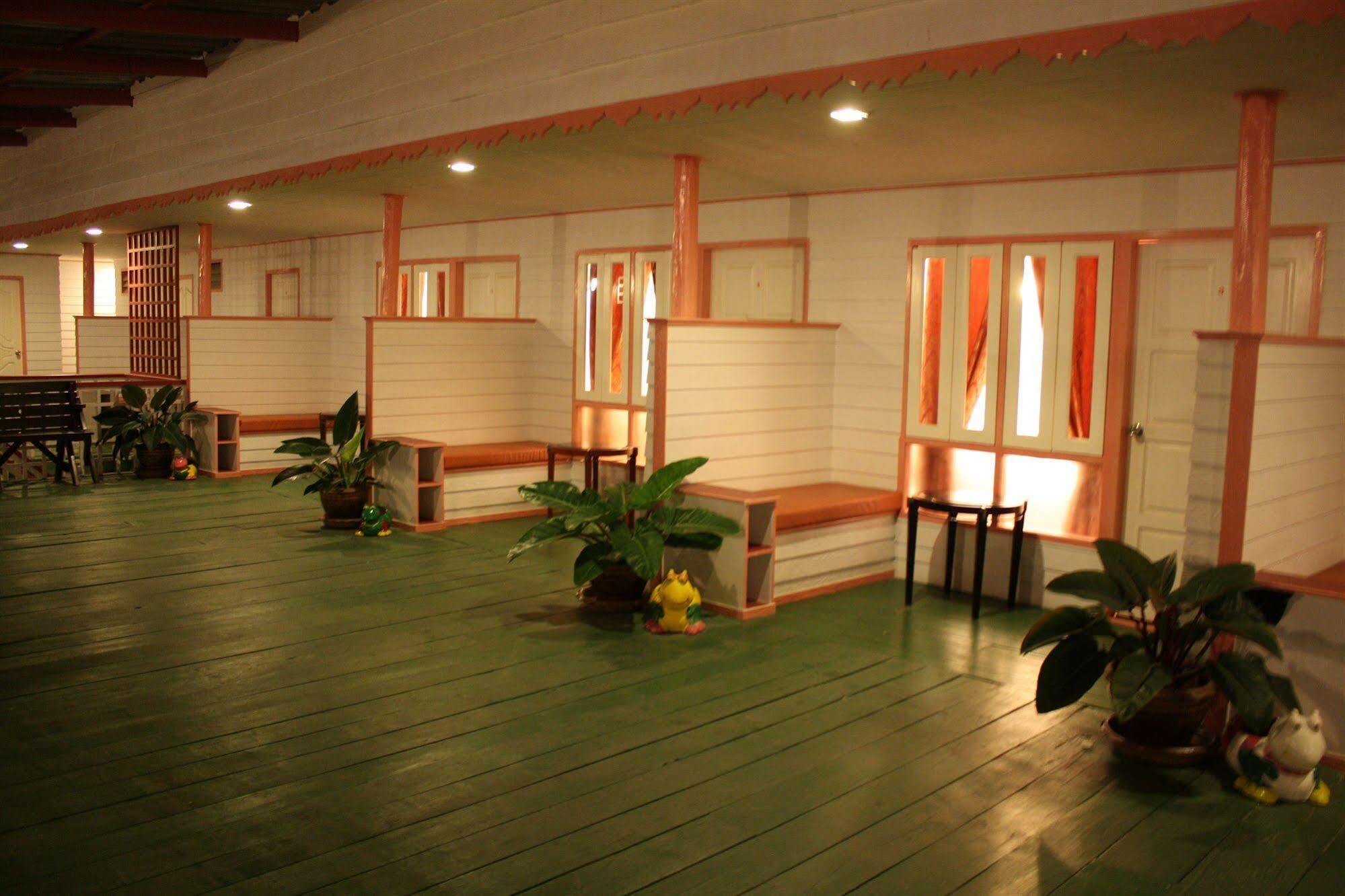 Mod Guesthouse Хуахін Екстер'єр фото